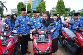 Pemkot Semarang beri inventaris motor baru kepada 177  lurah