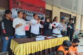 Tekab 308 Polres Metro bekuk tujuh pelaku pencurian kendaraan bermotor