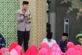 Kapolres Karawang ajak ibu-ibu tidak terjebak hoaks jelang pemilu