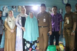 Pj Bupati HSS inginkan Program Lansia Asuh dilanjutkan