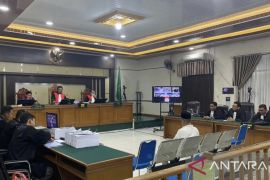 JPU tuntut Bupati non aktif Kepulauan Meranti sembilan tahun penjara