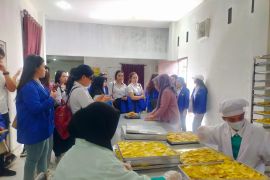 240 mahasiswa Unima studi banding ke pelaku usaha Gorontalo