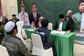 Kabupaten Bandung fasilitasi 128 pasangan suami istri ikuti sidang itsbat nikah