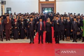 Bupati Kotim awali Desember dengan mutasi 123 pejabat