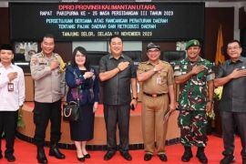 Persetujuan Bersama atas Ranperda Pajak Daerah Dan Retribusi Daerah.