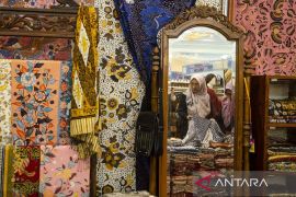 Pameran batik bordir dan tenun nusantara