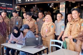 OKU Selatan gencarkan pemasangan tapping box di tempat usaha