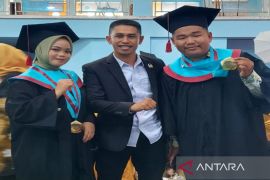 Anggota DPRD Rabbiansyah wujudkan Program bidik misi atau KIP