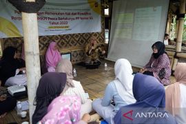 UI edukasi pajak pelaku UMKM di Kampung Tematik Mulyaharja Bogor