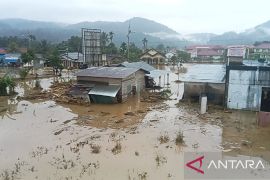 Situasi Banjir Terkini di Lubuk Sikaping Page 1 Small