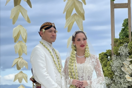 Menikah dengan Tiko Aryawardhana, BCL: dia mengembalikan senyum saya