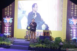 Pj Gubernur Sultra minta bupati dan wali kota lestarikan budaya tenun