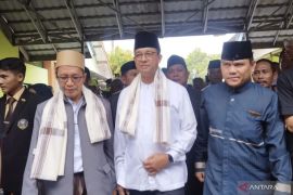 Anies Baswedan berkampanye kunjungi pondok pesantren modern di Karawang