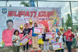 Tim Ultras dan Colombia raih juara pertama Turnamen Bola Voli Bupati Cup Bangka Selatan
