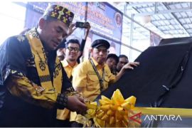 DPRD Kaltim dukung pemuda adat dengan pemberian ambulans