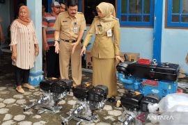 Pemkab Demak bantu mesin kapal untuk kesejahteraan nelayan