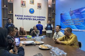 Asik timbang sabu, pemuda asal HST diringkus BNNK Balangan