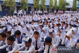 Pemkot Bengkulu ingatkan kepsek beri gaji guru honorer di atas Rp800 ribu