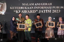 Melesat, Jember raih lima penghargaan sekaligus peringkat lima KI Award