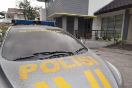 Bukittinggi kembali terpapar abu vulkanik erupsi Gunung Marapi