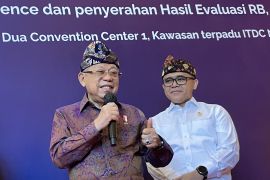 Ma'ruf Amin menilai materi debat cawapres penting bagi masyarakat