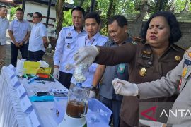 Kejari Negara musnahkan barang bukti ribuan pil koplo