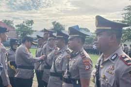 Kapolres Banjarbaru minta personel tidak sakiti masyarakat