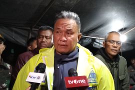 Korban ke-75 Gunung Marapi dievakuasi