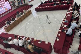 KPU dan 3 tim capres bahas teknis debat