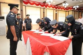 Adnan Lantik 4 Pejabat Administrasi di Lingkungan Kanwil Kemenkumham Jambi