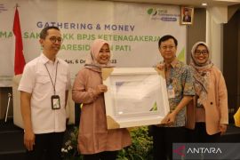 Rumah sakit di Kudus terima penghargaan PLKK Award 2023