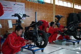 Pertamina gandeng Lapas Sidoarjo hadirkan bengkel "Enduro"