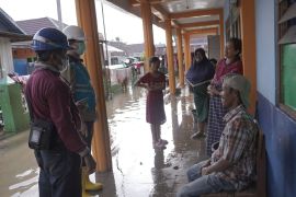 PLN berikan tips listrik aman saat banjir