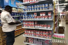 Disperindag Mimika cek kedaluwarsa produk pangan jelang Natal