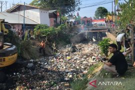 Kodim 0407 Bengkulu gelar aksi bersih saluran air antisipasi banjir