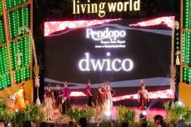 Kawan Lama Group pamerkan busana karya UMKM binaan dari Buleleng Bali