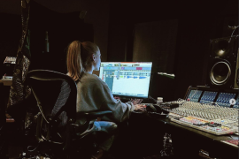 Ariana Grande kembali ke studio rekaman