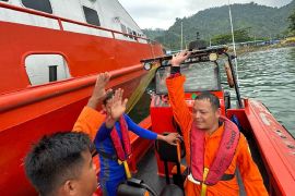 Basarnas Padang cari dua nelayan hilang di laut