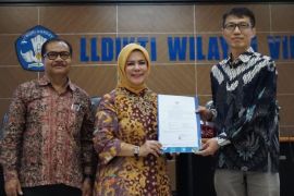Universitas Ma Chung Malang kukuhkan profesor Informatika dan Sastra Inggris