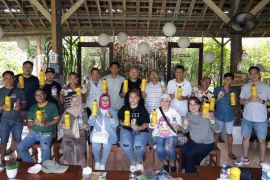 Karyawan Bank Sulut-Gorontalo belajar pertanian organik berbasis EM Pak Oles