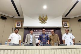 "Nobar" debat perdana Pilpres 2024 ditiadakan