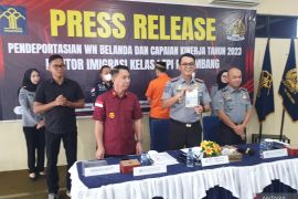 Warga Belanda penjual kebab di Palembang dideportasi