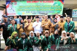 Wali Kota Tanjung Balai resmikan bank sampah bernilai ekonomi