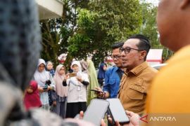 Bupati Eka Putra kunjungi pemondokan kafilah MTQ Tanah Datar di Solok Selatan