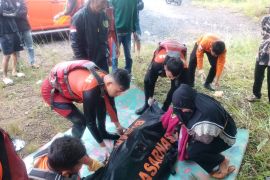 Hilang saat mencari ikan, fans PSPS Riau ditemukan tewas