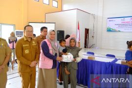 Cegah dan Turunkan Angka Stunting, Srikandi PLN Bersama Pemerintah Serahkan Paket Asupan Gizi dan Sosialisasi Peningkatan Kesehatan Ibu dan Anak