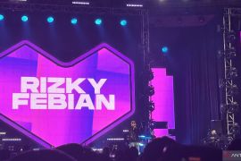 Rizky Febian jadi pembuka acara Lazada Fest 2023