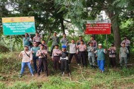 Tim gabungan patroli kawasan konsesi PT AGM cegah peti