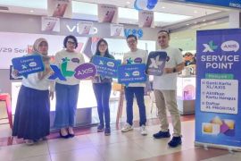 XL Axiata hadirkan 100 XL AXIS Service Point di 70 kota