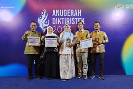 LLDIKTI Wilayah X raih tiga penghargaan anugerah Diktiristek 2023